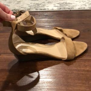 Ankle strap low wedge sandals